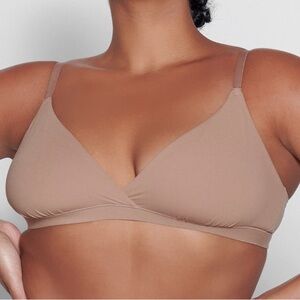 SKIMS Fits Everybody Crossover Bralette 4X - Umber